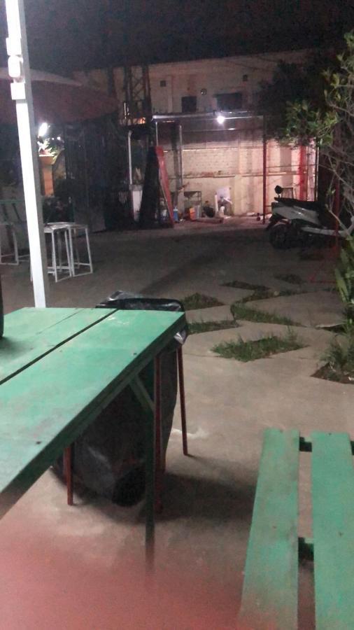 Vernice Backpacker Hostel Vientiane Exterior photo